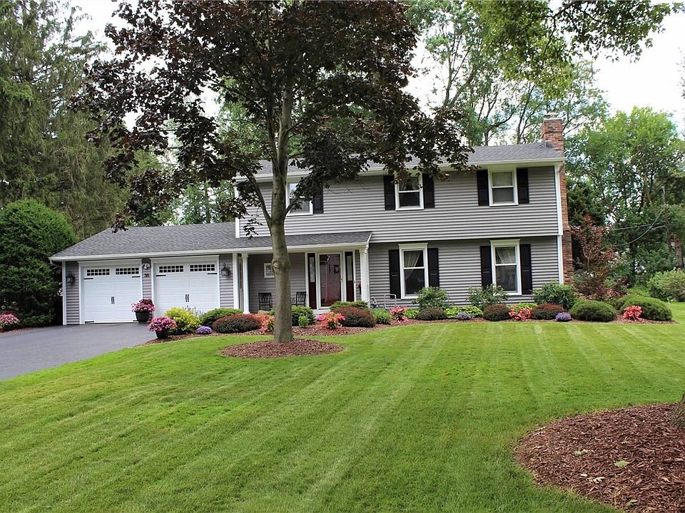 1st image of 38 Rosewood Dr