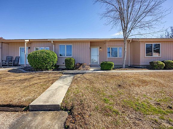2nd image of 43 Boardwalk Ln