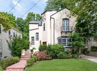 4517 Jayson Ave, Great Neck, NY 11020