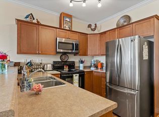 45645 Knight Rd #401, Chilliwack, BC V2R0B1