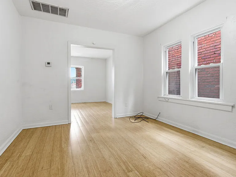 545 6th St #2 — Photo 2