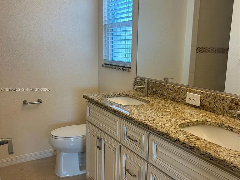 3152 Point St — Photo 12