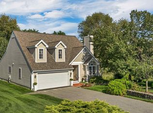 60 Hampton Mdws, Hampton, NH 03842