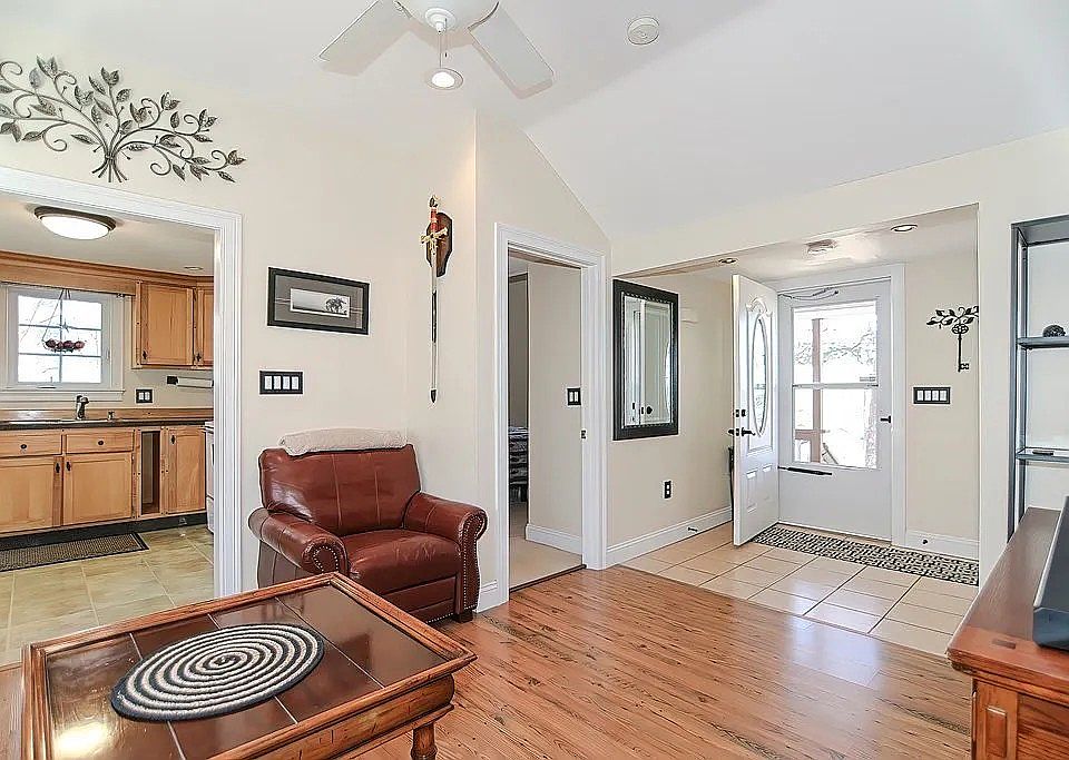 1st image of 134 Lake Dr