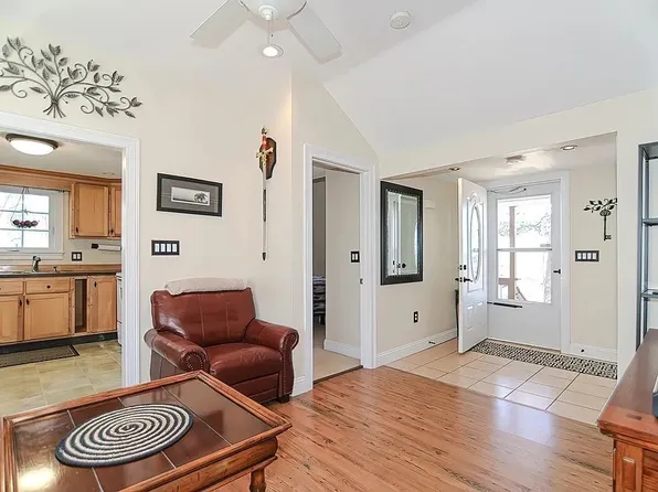 134 Lake Dr, Plymouth, MA 02360