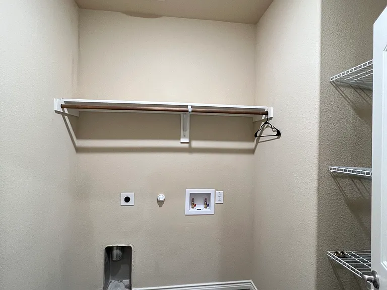 569 W Kara Dr — Photo 18