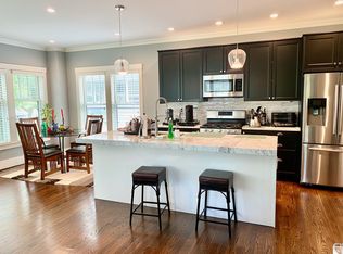 49 Cottage St #2, Newton, MA 02464