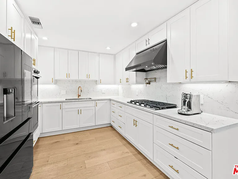 9007 David Ave — Photo 15