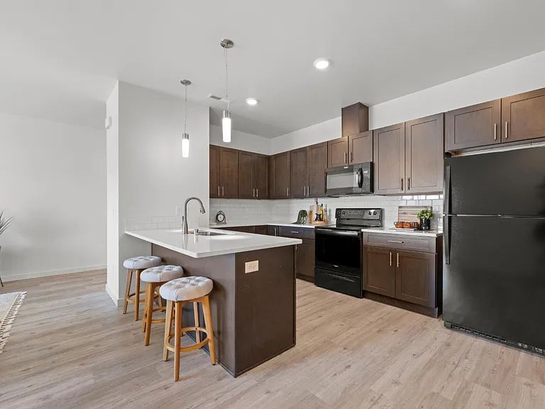 Columbia River Walk Apartments — Photo 118