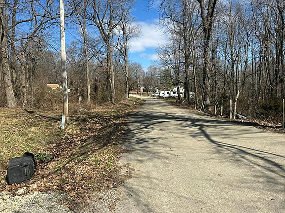 4th image of 604 Worley Rd