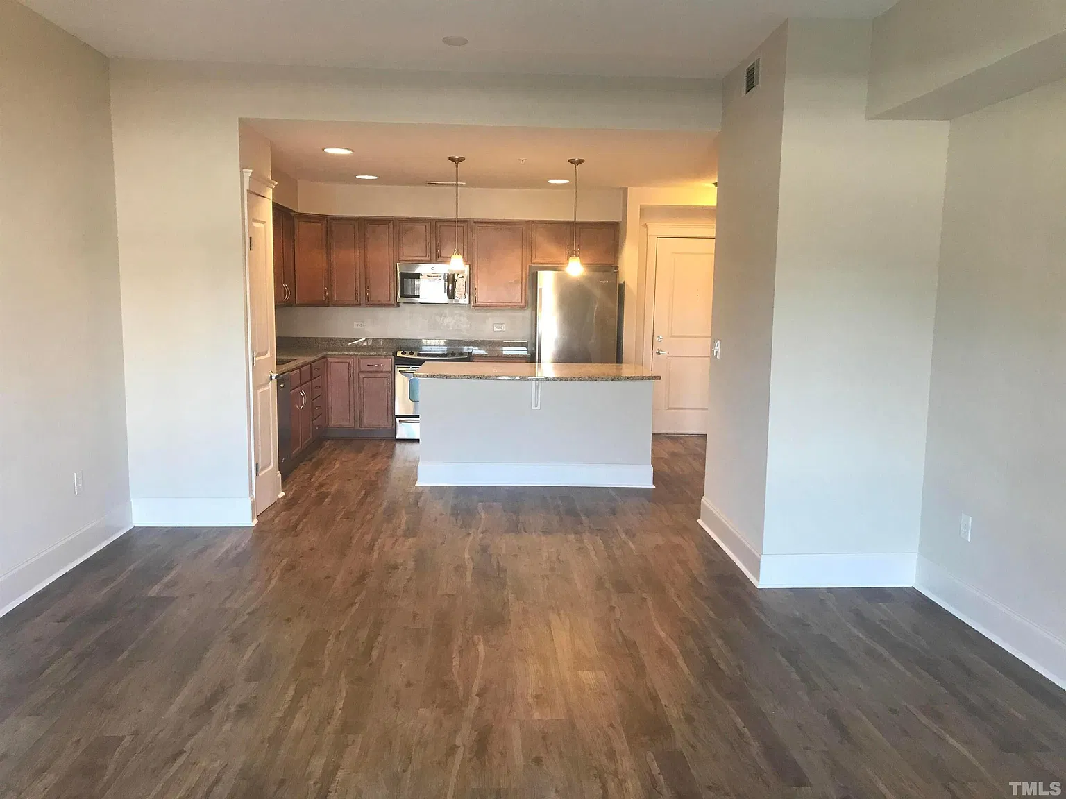 2 bed, 2.0 bath, $2,450 — Photo 4