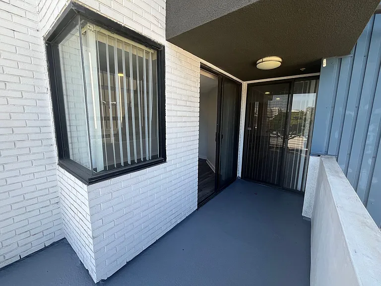 1223 Federal Ave — Photo 45