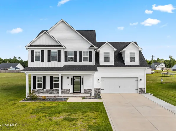 158 Uzzell Road, Hubert, NC 28539