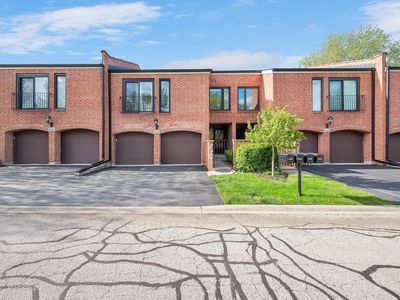 19W200 Old Tavern Rd, OAK BROOK, IL, 60523