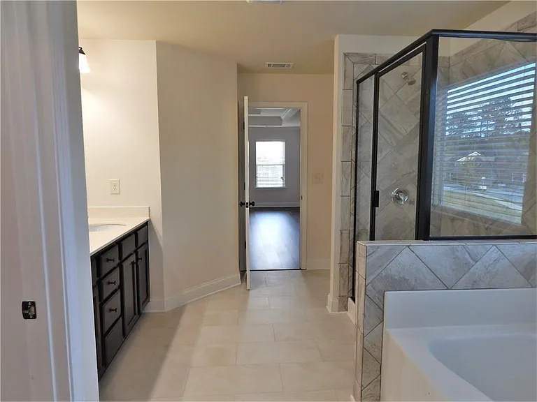 2441 Melton Common Dr — Photo 47