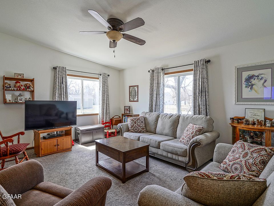 402 6th St, Manvel, ND 58256 Zillow