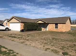 212 Dean Ct, Granbury, TX 76049
