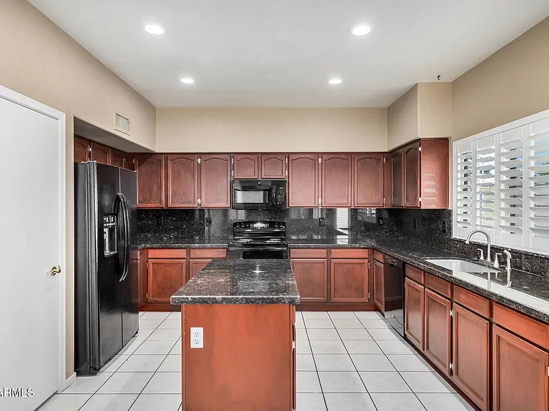 4334 E Anderson Dr — Photo 18