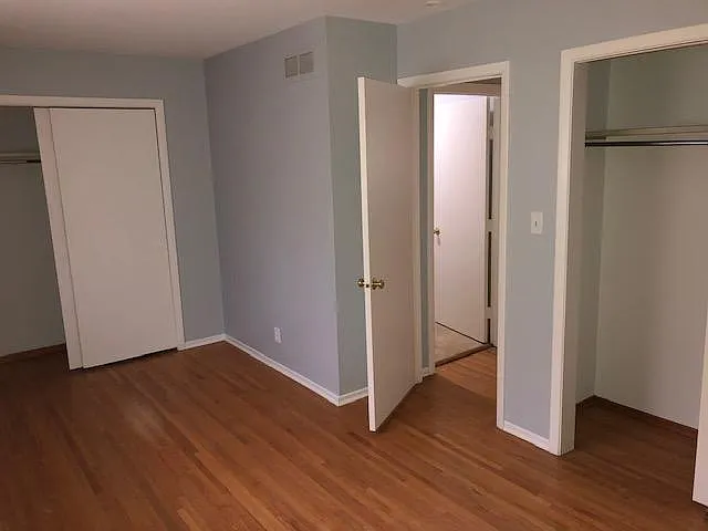 8 S Raynor Ave #1 photo 1