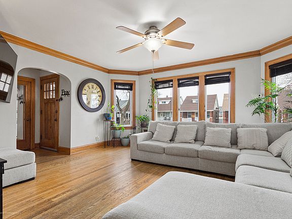 4th image of 2714 N Mango Ave