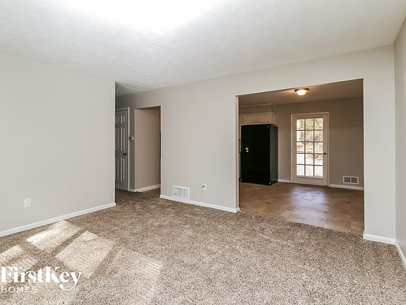 4th image of 1401 S Hicks Cir NW