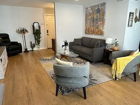 3373 S Monaco Pkwy — Photo 7