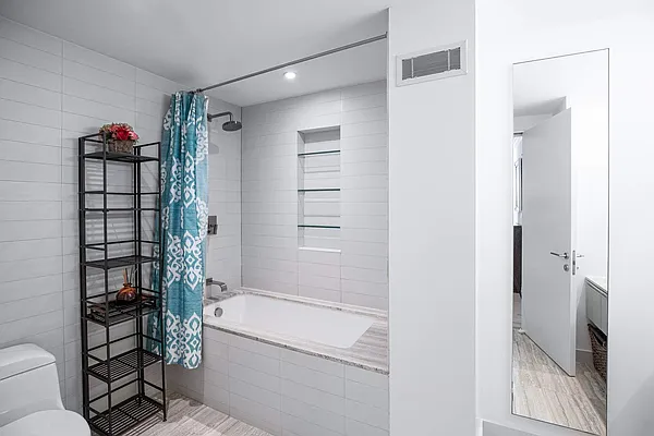 Rented by Sotheby's International Realty | media 17