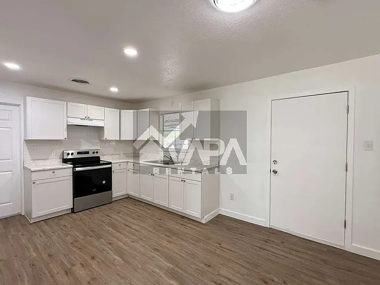 7819 Quirt St — Photo 4