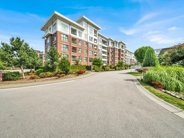 8150 207th St #B208, Langley, BC V2Y 4J3