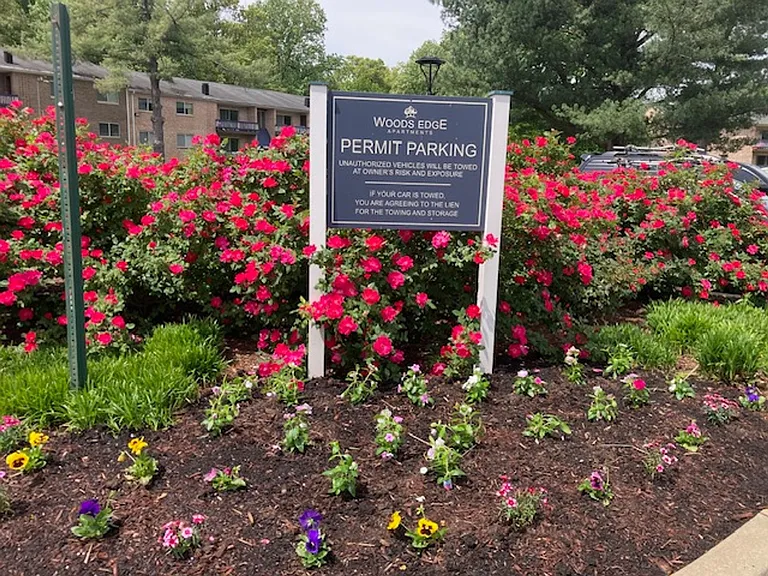 Woods Edge Apartments — Photo 17