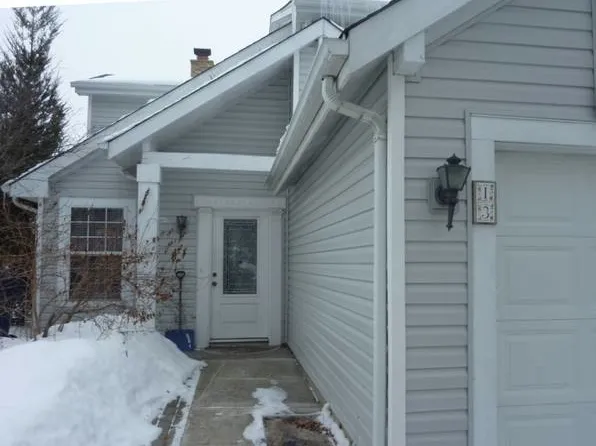 13 Copper Ct, Glendale Heights, IL 60139