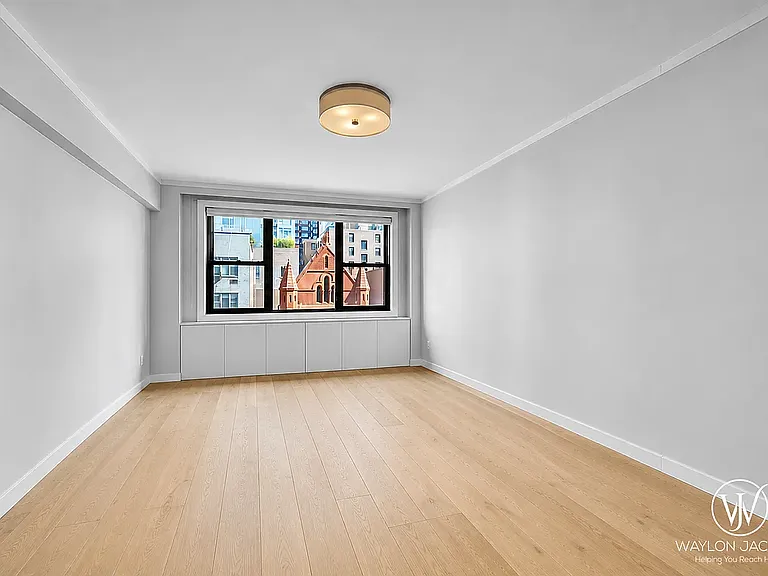 408 W 57th St #3L — Photo 1