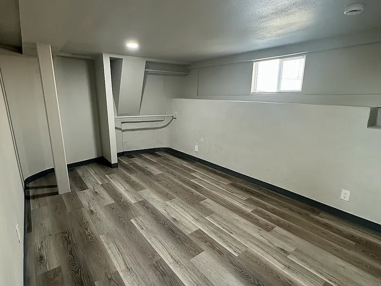 2339 Van Ness Ave #B — Photo 17