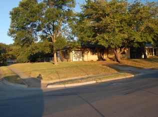 401 Meadowbrook Dr, Arlington, TX 76010