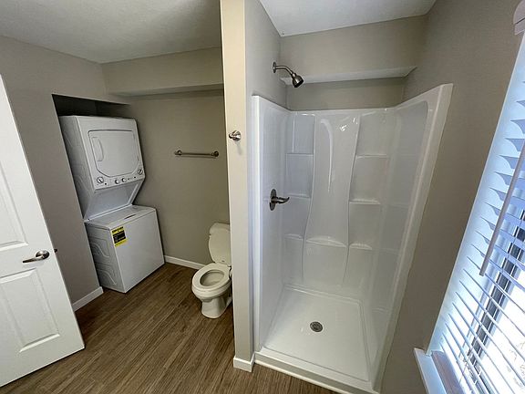 5th image of 804 W Illinois St #306