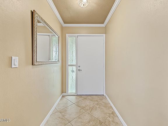 3rd image of 846 S ROSEMONT --