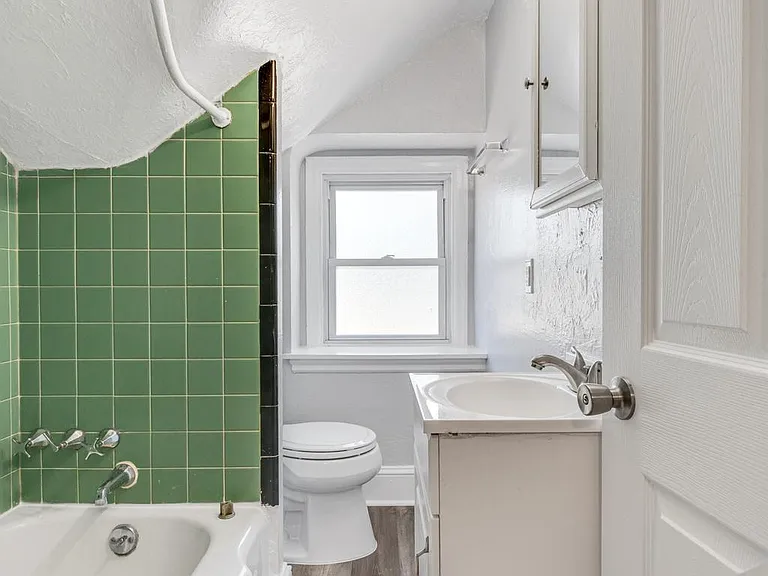 158 Montgomery Ave #3 — Photo 7