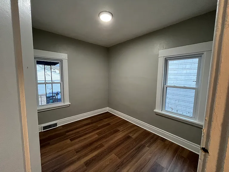 83 Hill St — Photo 8