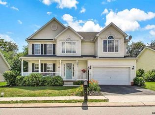 25 Sycamore Ct, Littlestown, PA 17340