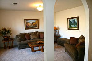 5th image of 4620 Jamaica Dr NE