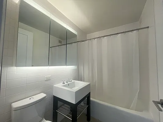 Rented by Battery Park Realty | media 23