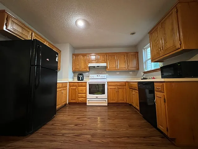 1371 N Harvey Dr — Photo 10