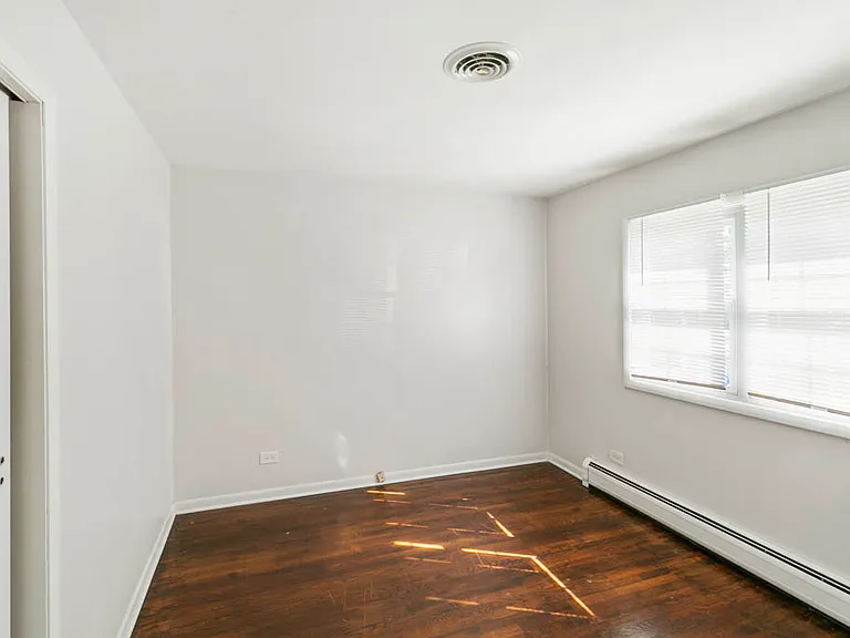 11212 1st St #4 — Photo 7