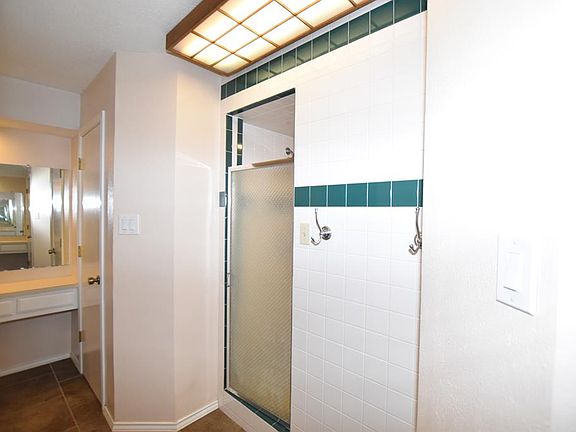 5th image of 1707 E 53rd St