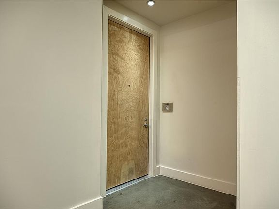4th image of 210 Lee Barton Dr Unit 215