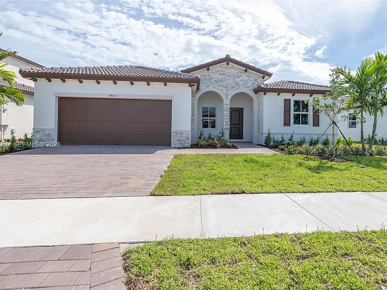 2485 SE 29th Dr — Photo 9