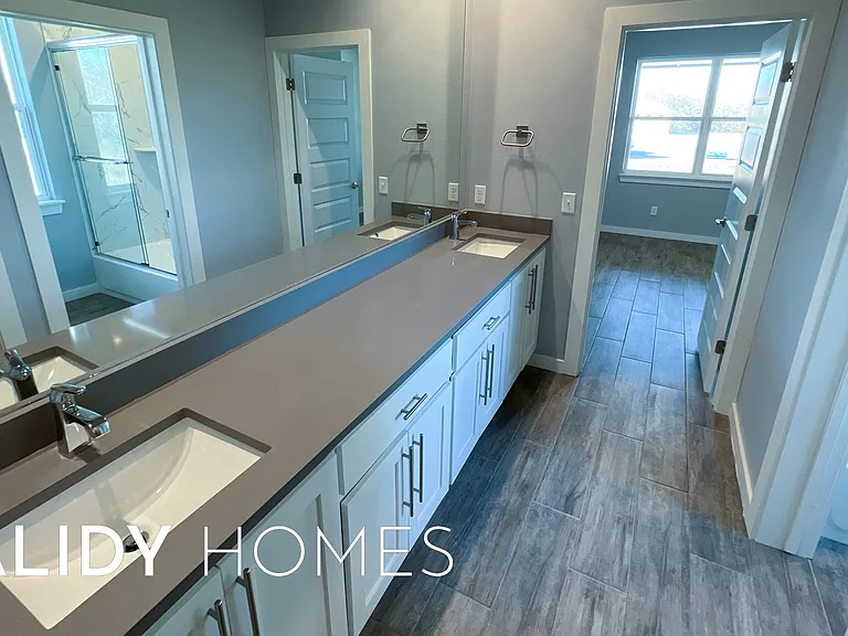 17640 Natalie Ct — Photo 37