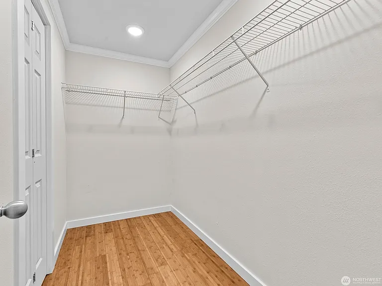 9528 Woods Pl — Photo 19
