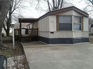 1084 Executive Ct, Decatur, IL 62526