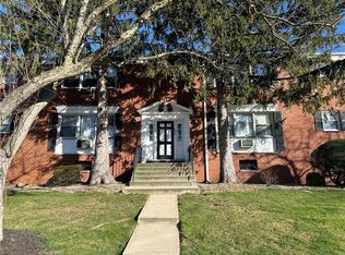24 Bon Aire Cir APT 1202, Suffern, NY 10901